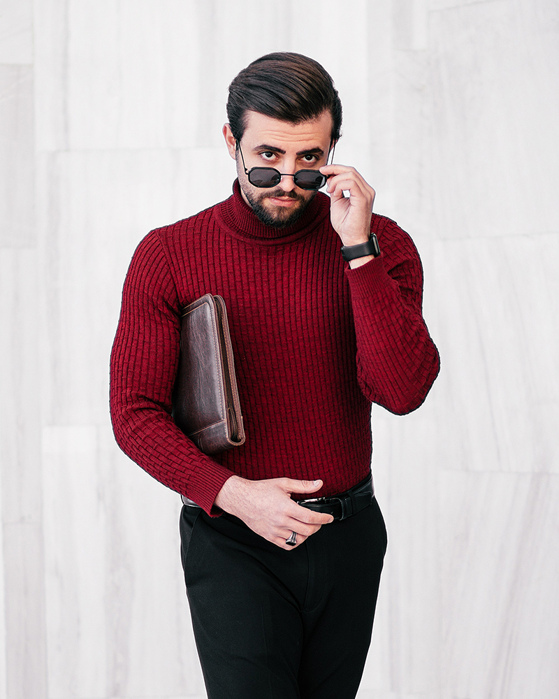 red_sweater_front